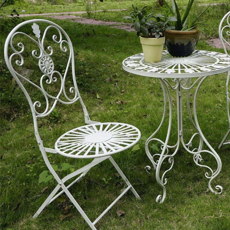 Französische Vintage-Eisen-Tis – Outdoor Furniture For Cafe Bewertung und Preis